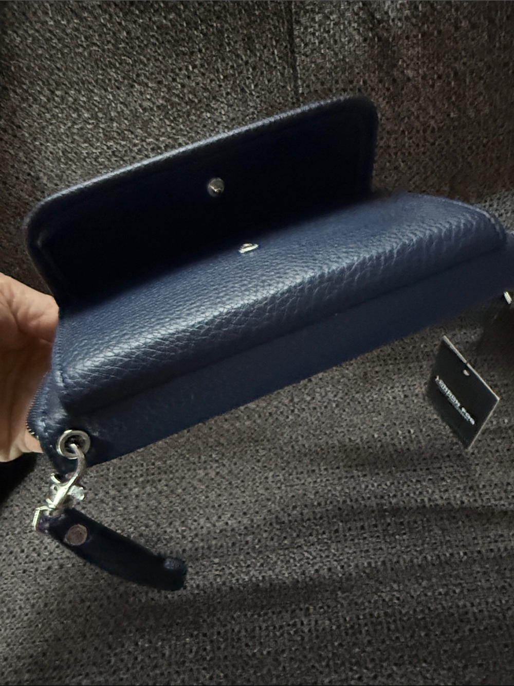 London Fog Navy Pebbled Wristlet Wallet - Picture 8 of 8
